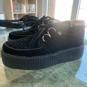 T.U.K. Footwear Black Suede Viva Mondo